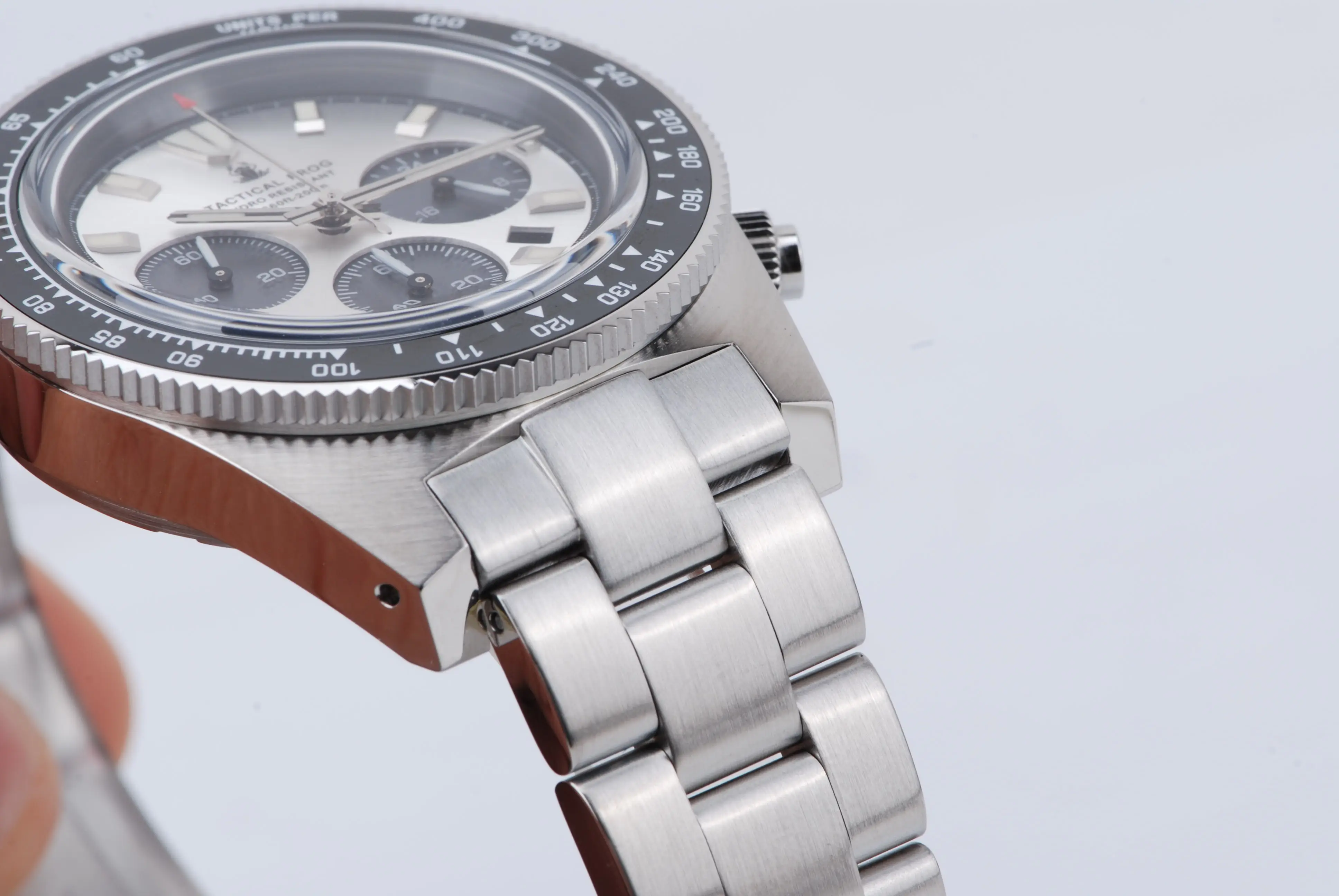 Часы-хронограф мужские тактические с солнечной батареей 200 м