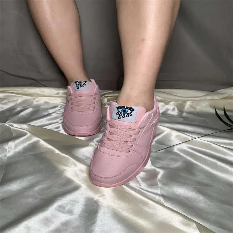 

Basket Sport Low Top Women Running Shoes Designer Luxury 2021 Brand Sneakers Woman Sports Deals Traning Orange Sneakers Tennis