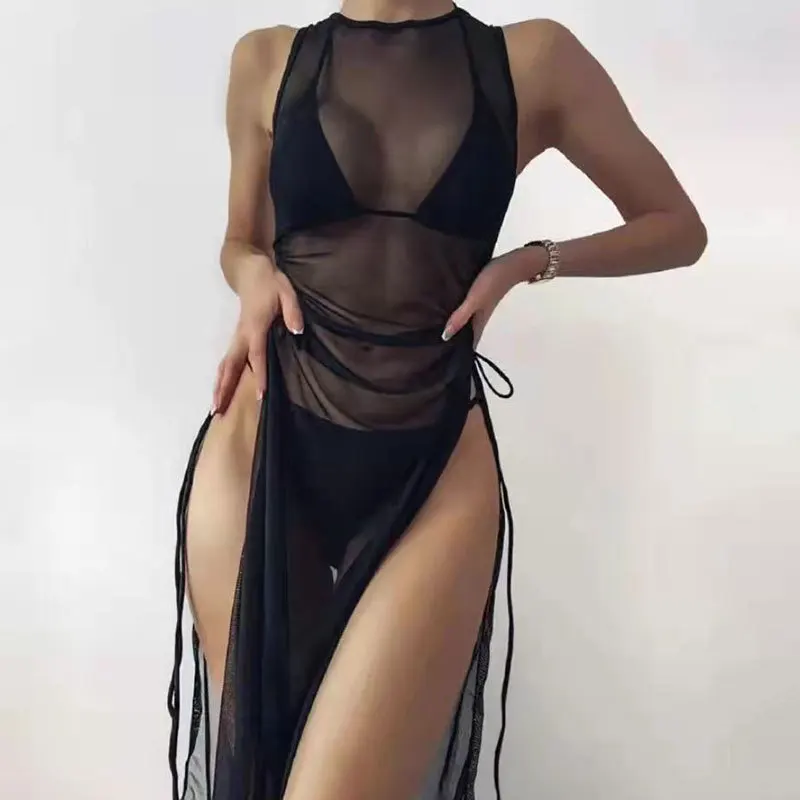 Рисунок 4 - 2022, накидка на купальник