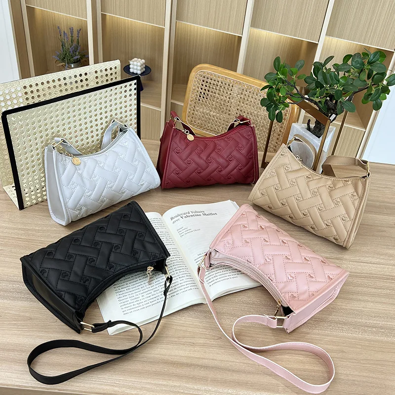 

Retro Exquisite Women Handbag Solid Color Embroider Shoulder Bag PU Leather Luxury Underarm Bag Fashion Phone Bag Women Tote Bag