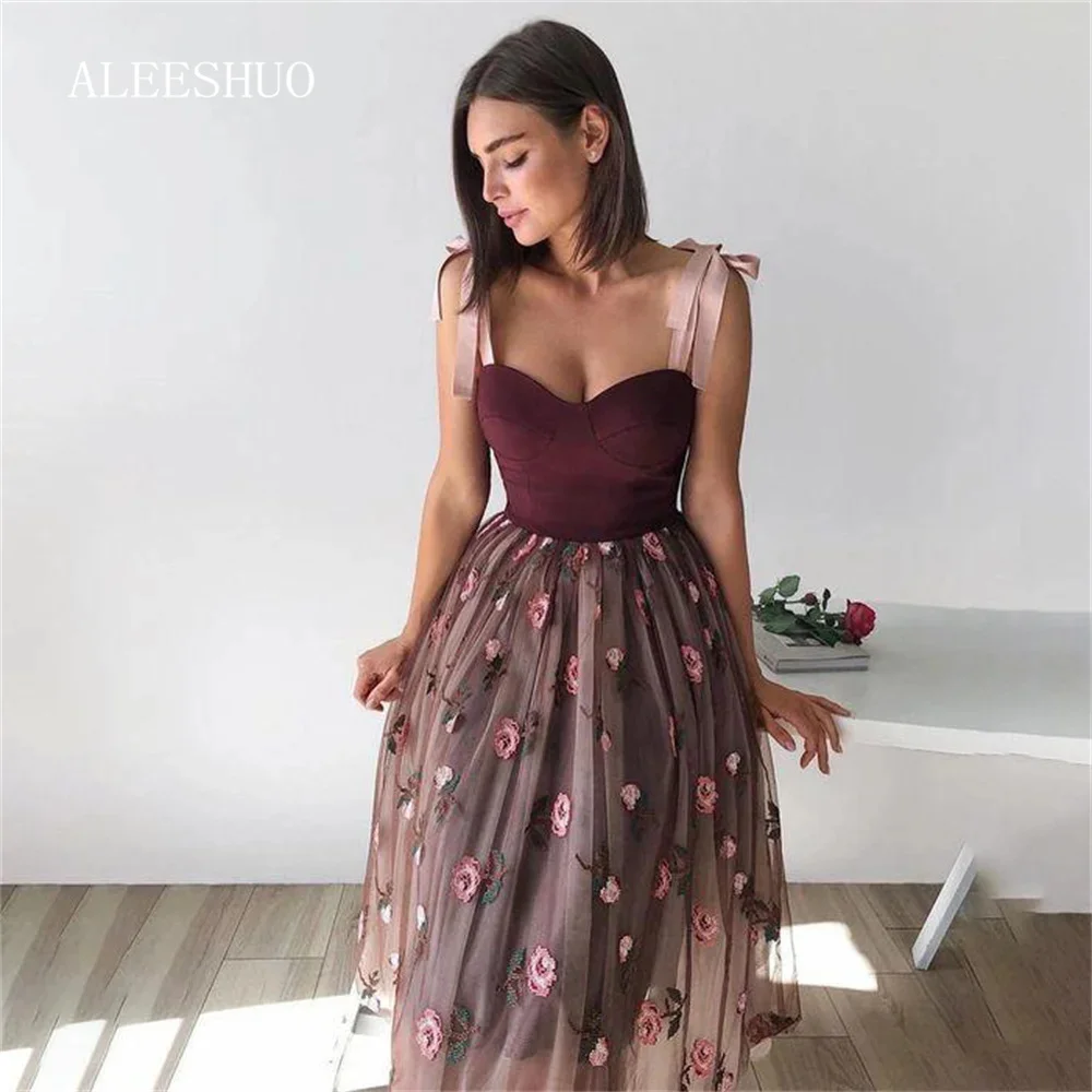 Женское вечернее платье без рукавов