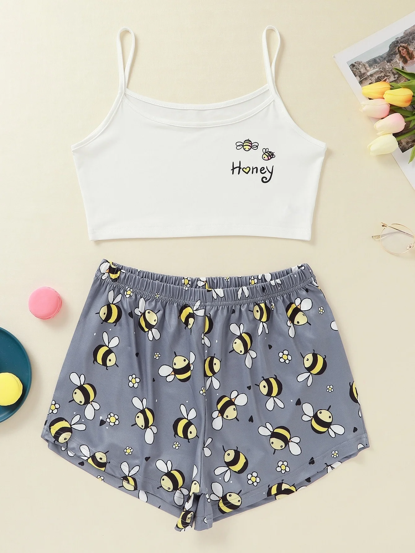 

New Style Fashion Lady Summer Cartoon Honey Bee Print Camisole With Shorts Pajama Set Comfort INS Home Wear Sleepwear Underwear