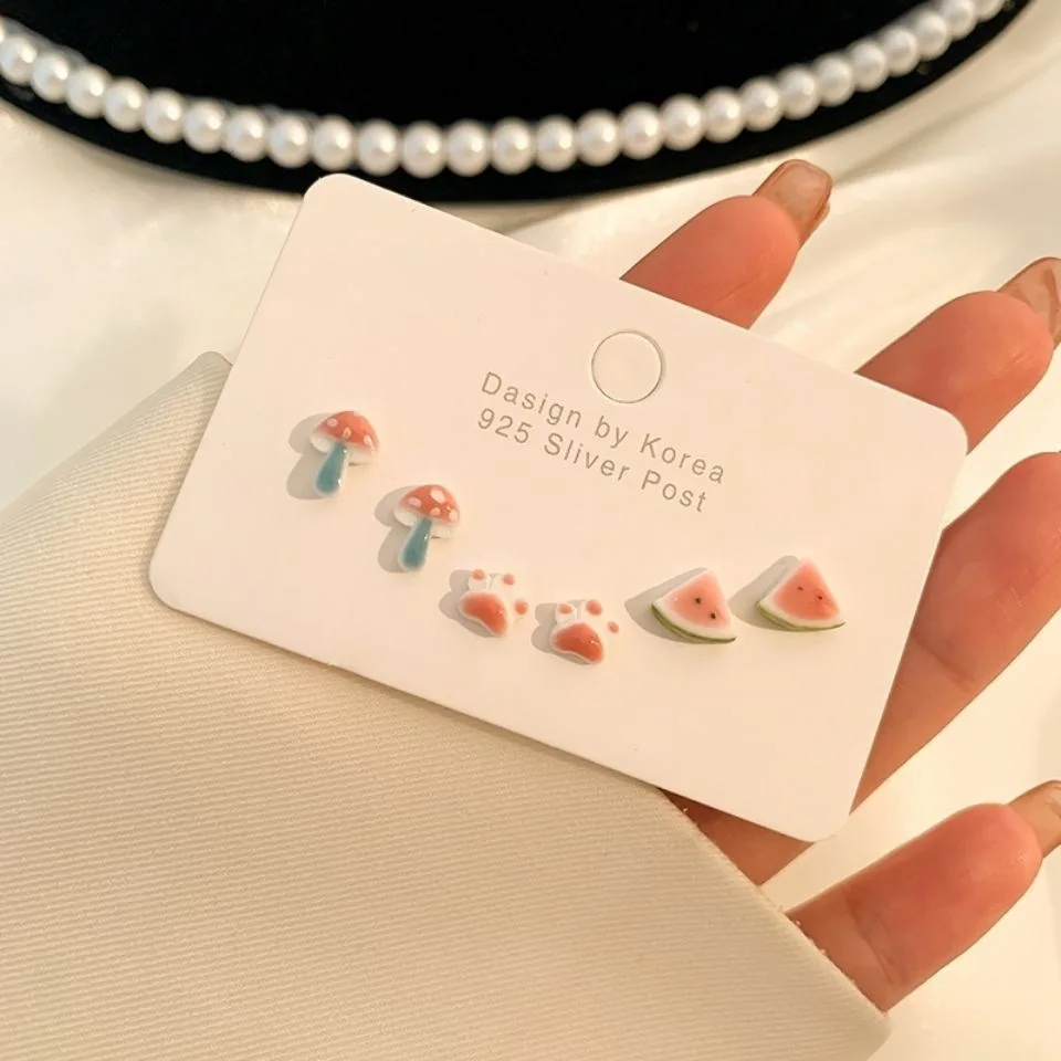 

2022 Red New 925 Silver Needle Ceramic Earrings Design Sense Simple Temperament Earrings Fashion Lovely Earrings Female