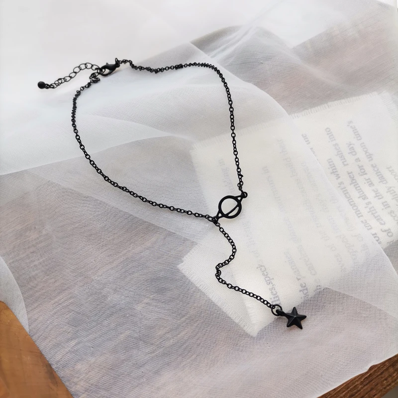 

Korean Vintage Cool Black Star Lariat Pendant Necklace Temperament Short Women Necklace Fashion Students Clavicle Chain 2157