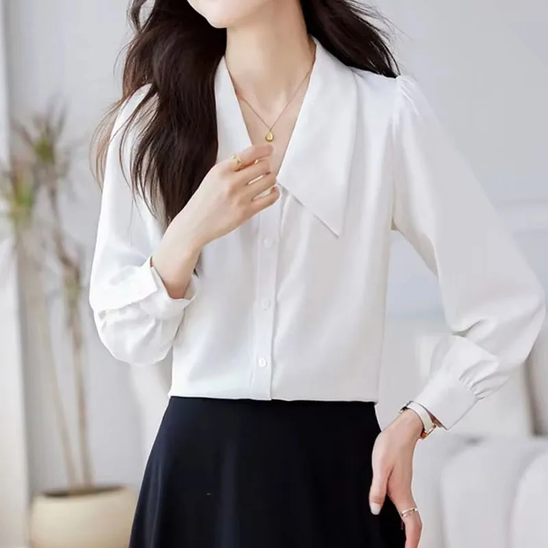 Модная женская рубашка с отложным воротником белая длинным рукавом блузка