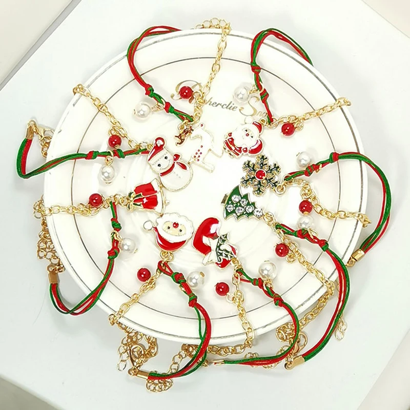 

Personality Design Charm Bracelet Christmas Santa Claus Shape Bracelet Women Girl Korean Sweet Cute Jewelry Xmas Gift Ornaments