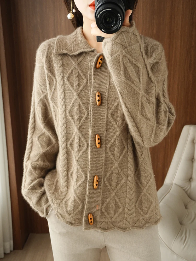 

100% Merino Wool Coat Women Lapel Cardigan Autumn / Winter Thickened Cashmere Sweater Casual Knit Loose Jacket Horn Buckle Tops