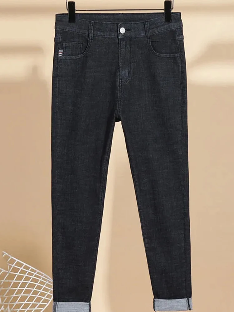 Рисунок 3 - Джинсы-карандаш женские прямые с завышенной талией