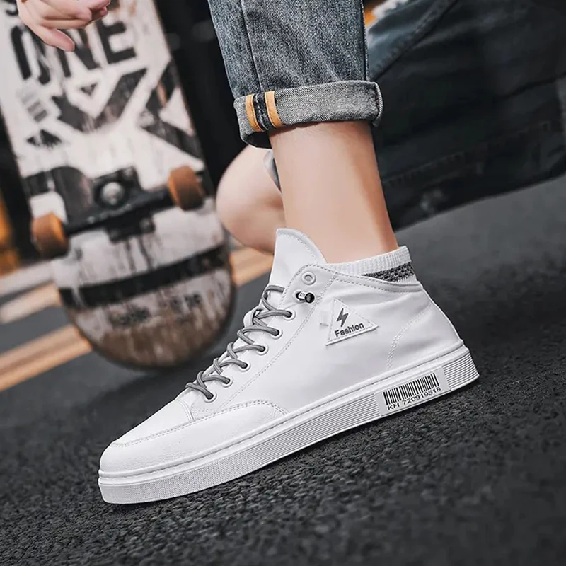 Men's Fashion Vulcanized Walking Shoes Boys New Retro Canvas Shoes Comfortable High Flat Shoes