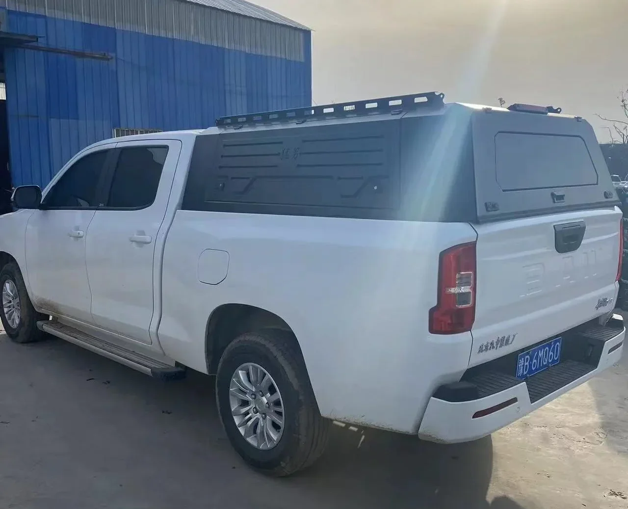 Подходит для пикапа BeiQI Calorie грузовой ящик из марганцевой стали трехдверный