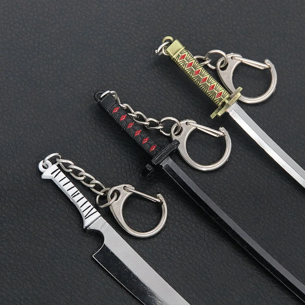 Hot Ichigo Kurosaki Keychain Anime BLEACH Cosplay Accessories Jewelry Fans Gifts Wholesale Metal Moon Chopping Blade Keychain images - 6