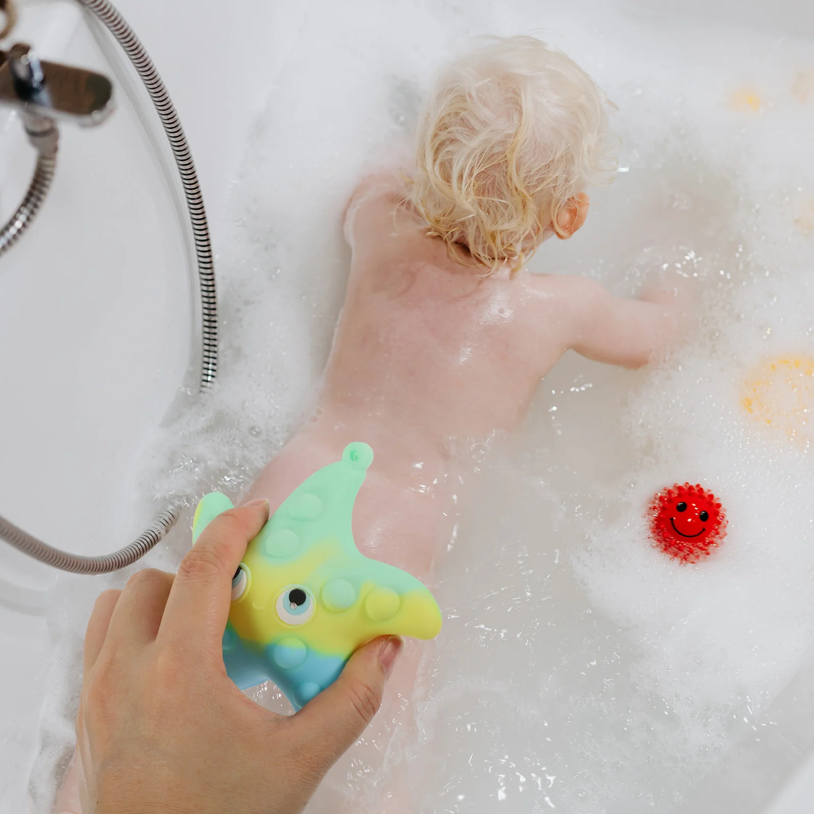 

2 Pcs Silicone Bath Brush Cute Handheld Bathing Toddler Animal Scrubs Crab Kids Baby Massage Exfoliating Body Scrubber