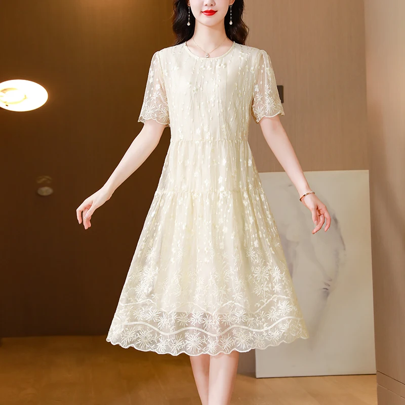 2023 Women's Silk Summer New Mesh Embroidery Dress O-Neck Loose Large Short Sleeve Medium Length Slim Knee Length Robe