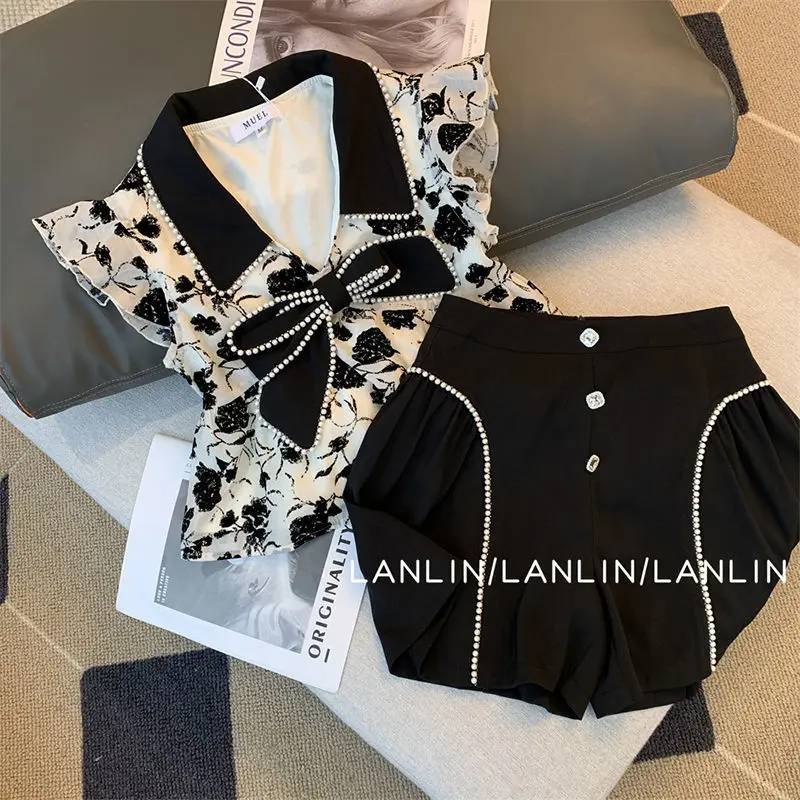 

Chic 3D Bowtie Pearls Beaded Floral Shirts Summer Retro Rulffes Blouses Pleated Sleeveless Tops + Wide Legs Shorts 2pcs Set