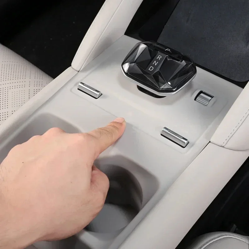 Для BYD Yuan вверх автомобильная коробка передач для хранения воды специальный