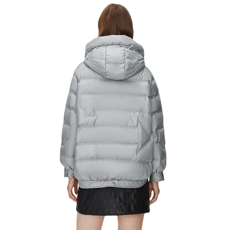 Рисунок 5 - Женский короткий пуховик с капюшоном