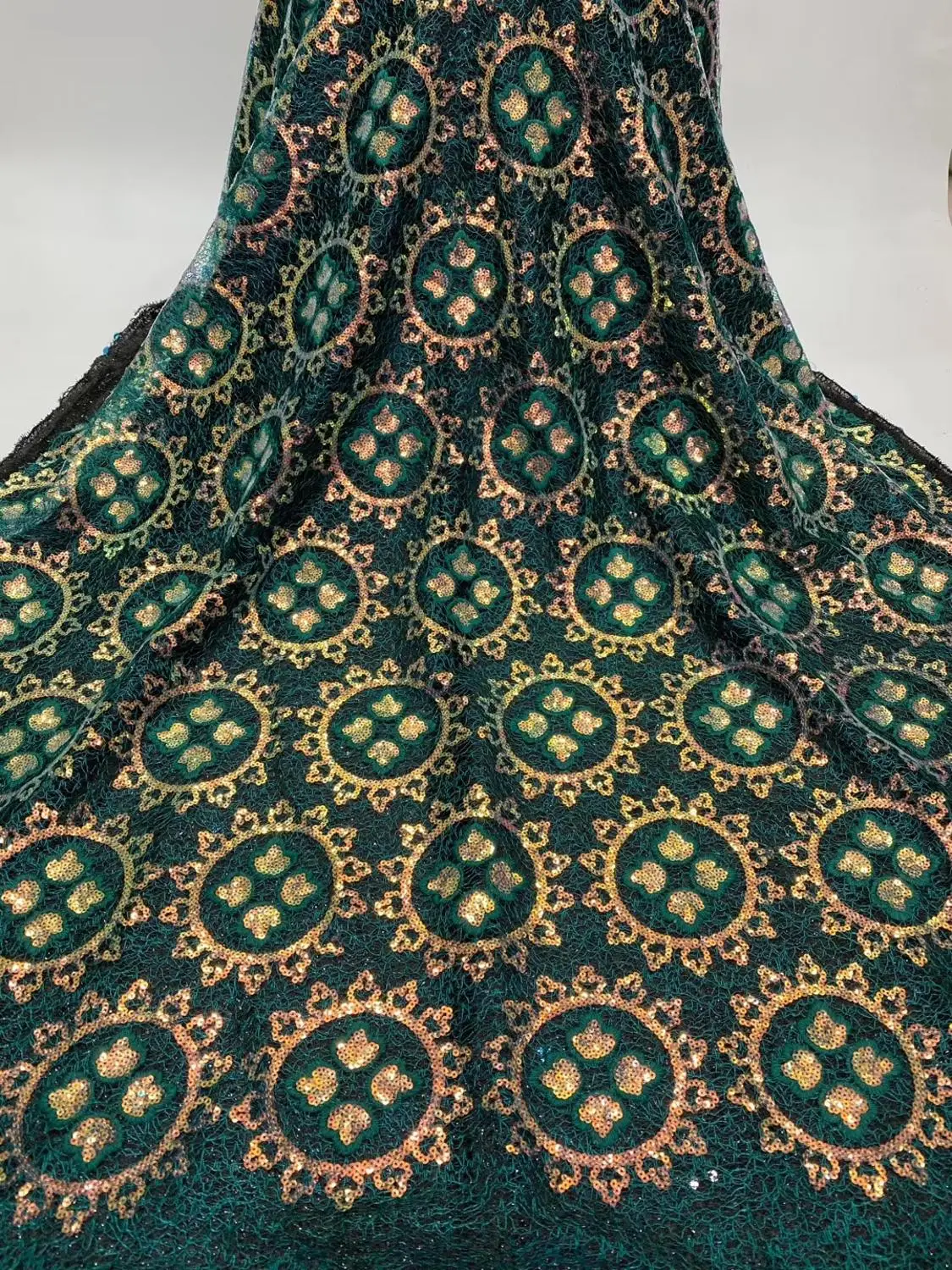 

New Design African Lace Fabric High Quality French Nigerian Beads Embroidered Tulle Lace Fabric With Sequins ZP1141