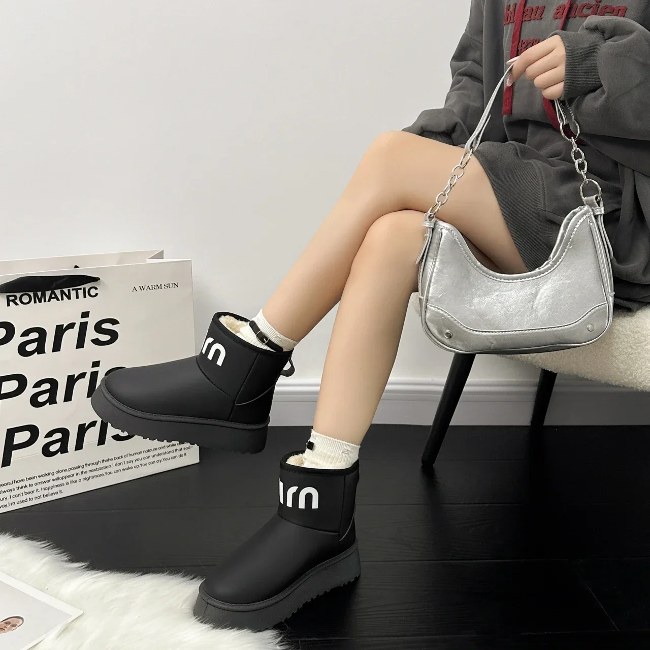 2024 новые зимние короткие ботинки на толстой подошве противоскользящие плюшевые