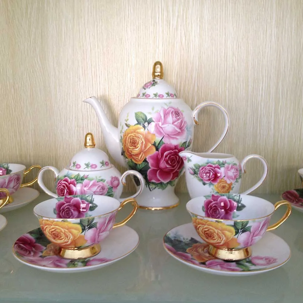 

Retro Rose Coffee Cup Saucer Set Euro Bone China Luxury Ceramic Tea Cups English Gold DelicateBlack Tea Drinkware