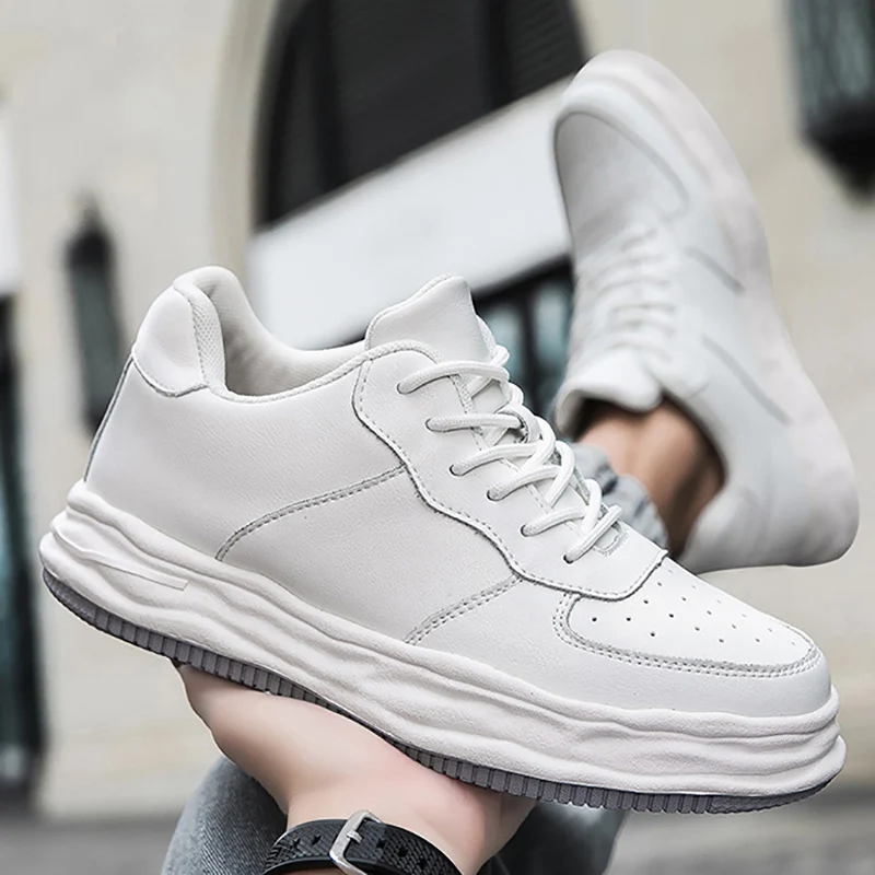 Рисунок 5 - Кроссовки мужские с невидимой внутренней подкладкой