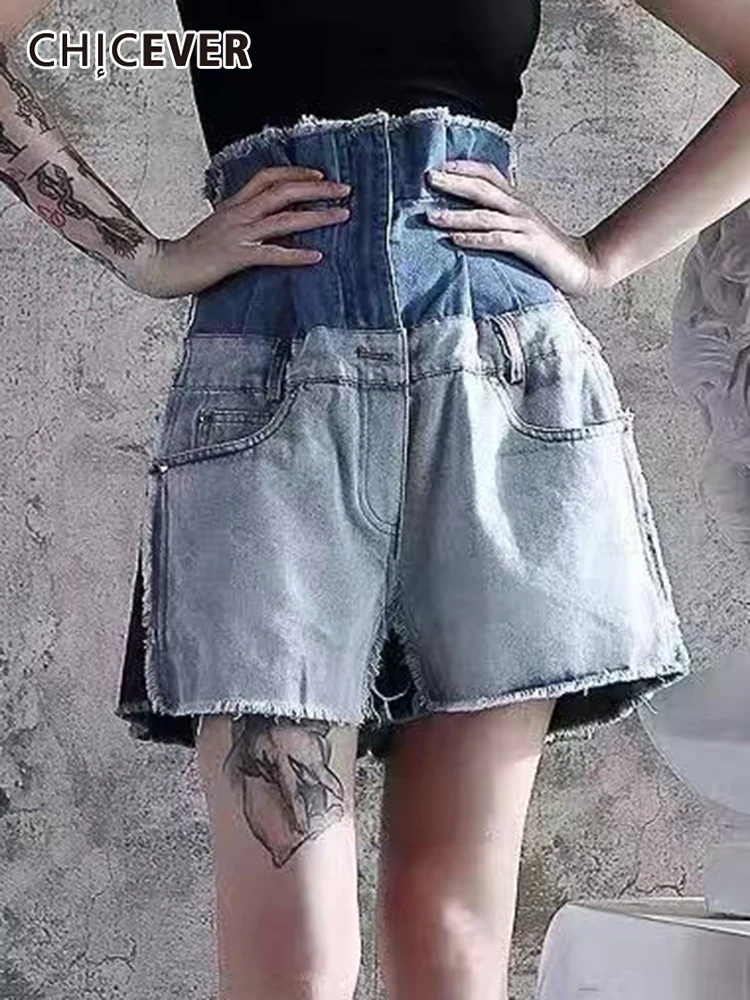 

CHICEVER Streetwear Hit Color Denim Shorts For Women High Waist Patchwork Pocket Wide Leg Short Pant Female 2022 Summer Clothing