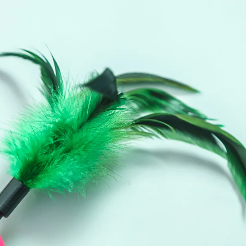 Товары для кошек Интерактивная игрушка-неваляшка с перьями и шариками игра simons