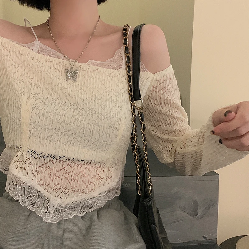 

Sexy Foreign Style Long Sleeve Inner Bottoming T-shirts 2021 Lace Tees Women Autumn and Summer Off Shoulder Tight Slim Short Top