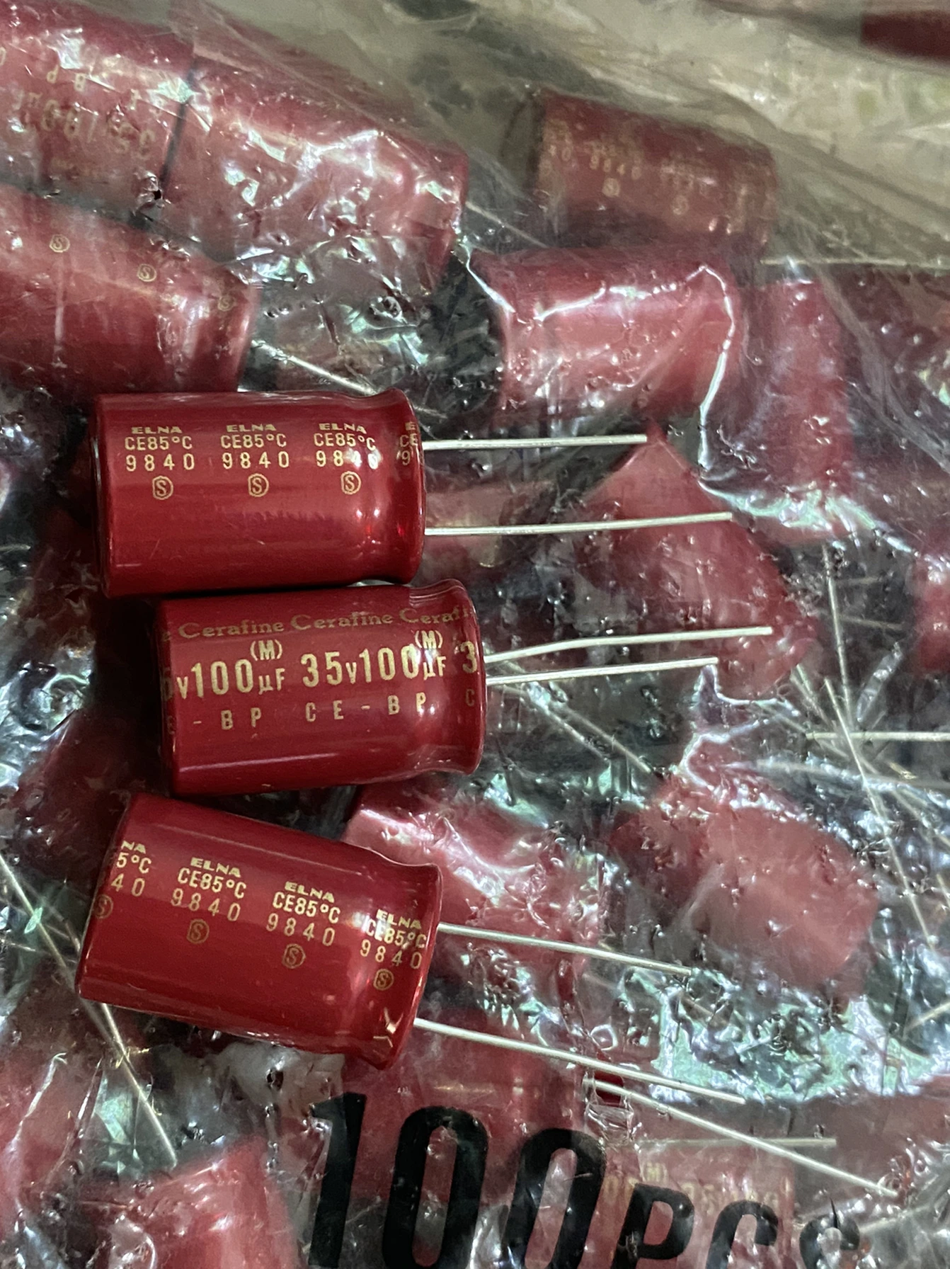 4pcs/lot Japanese ELNA red robe Cerafine BP 100uF/35V electrodeless electrolytic capacitor for audio free shipping