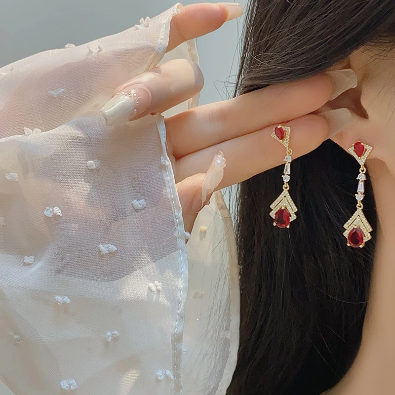 Модные длинные серьги-подвески из красного циркона в форме капли воды для женщин