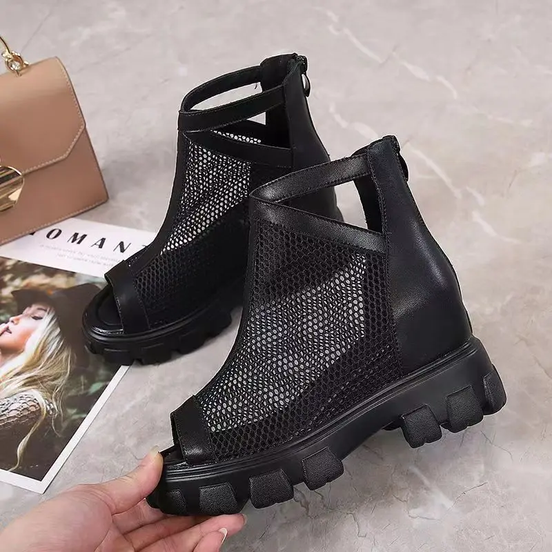 2023 Summer New Mesh Breathable Sandals with Elevated Thick Sole Leather Mesh Boots for External Wear