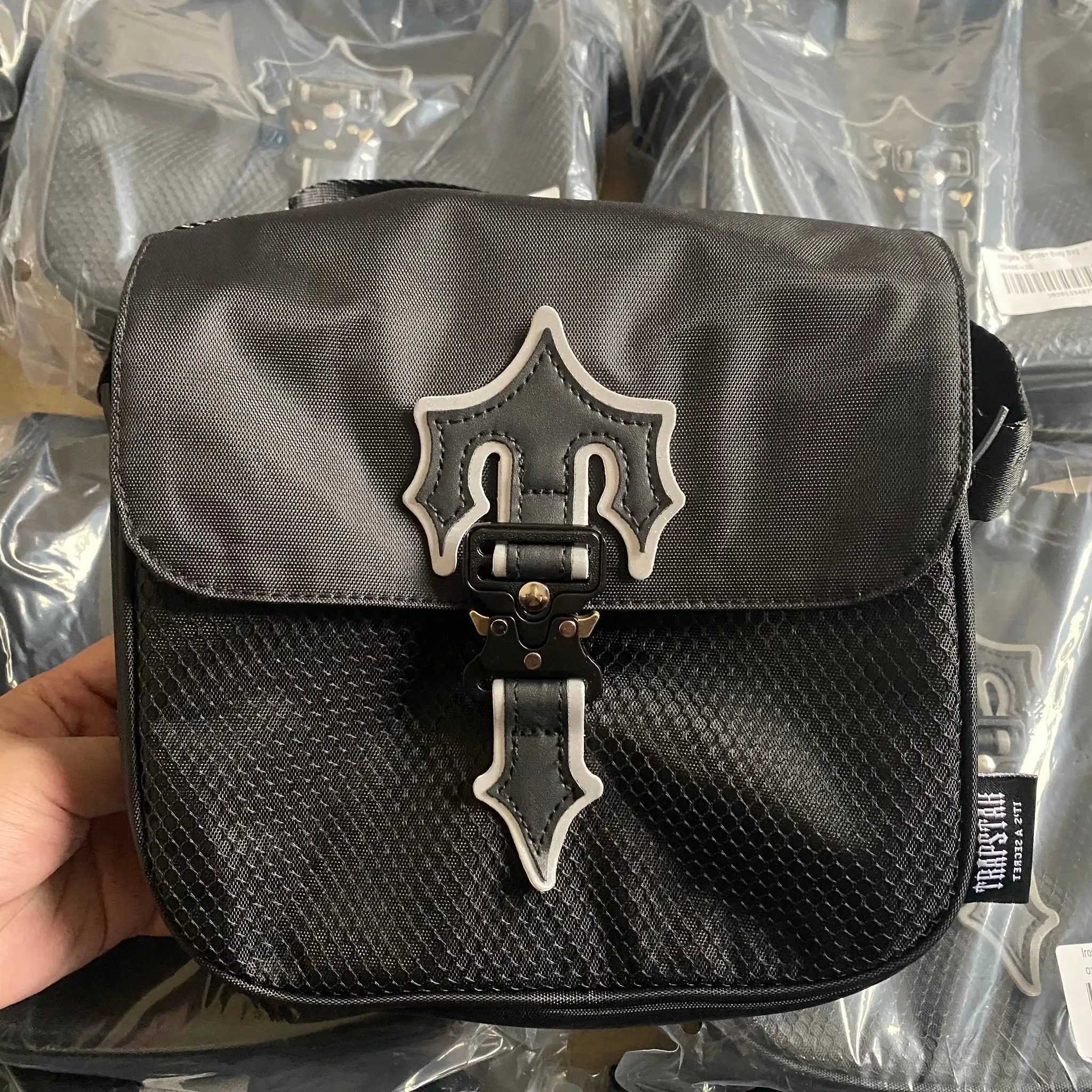 

Top Selling London star Bag Fashion Female Trapstar Shoulder Bag In Stock Embroidered Solid Color Women's Trap Shoulder Bags