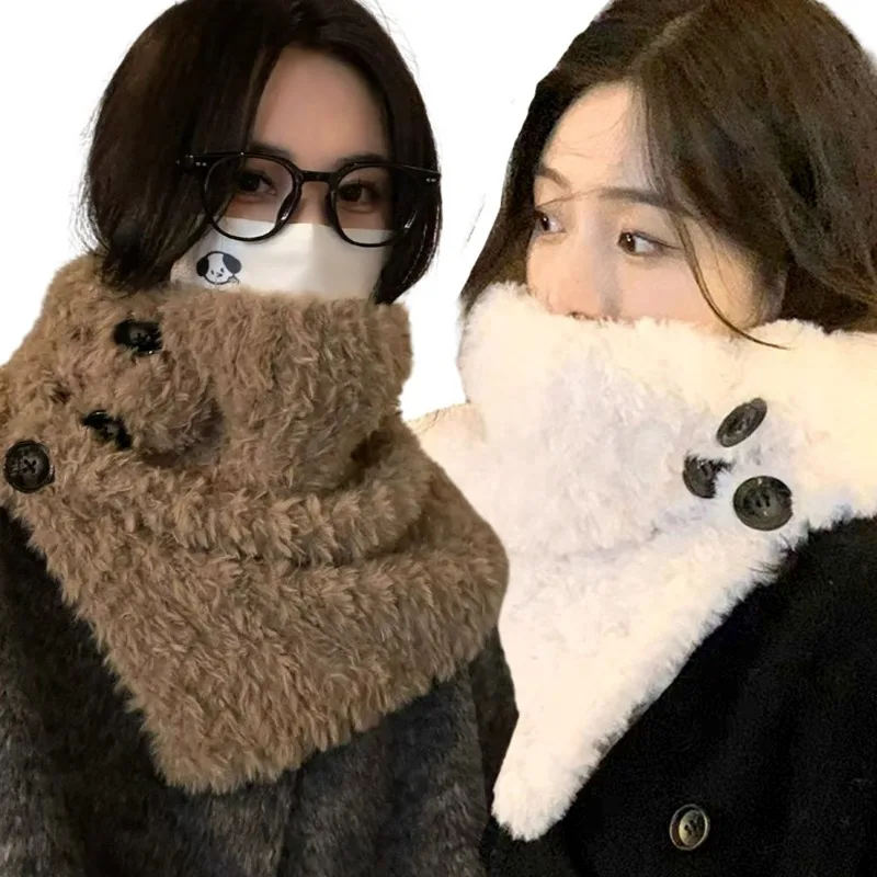 Женский вязаный пуловер с имитацией воротника на пуговицах