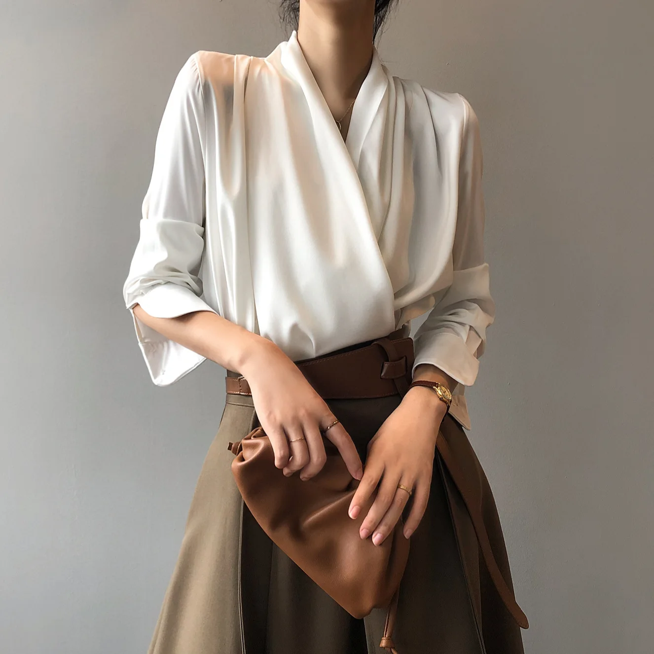 Satin V-neck Shirt Women's 2022 Autumn New French Temperament Elegant Drape Long Sleeves