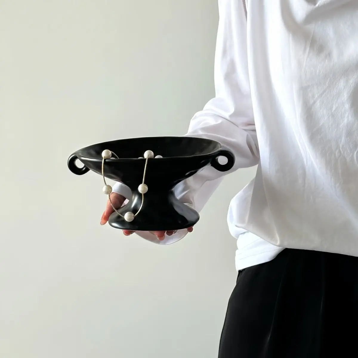 

Керамическая коробка для мыла