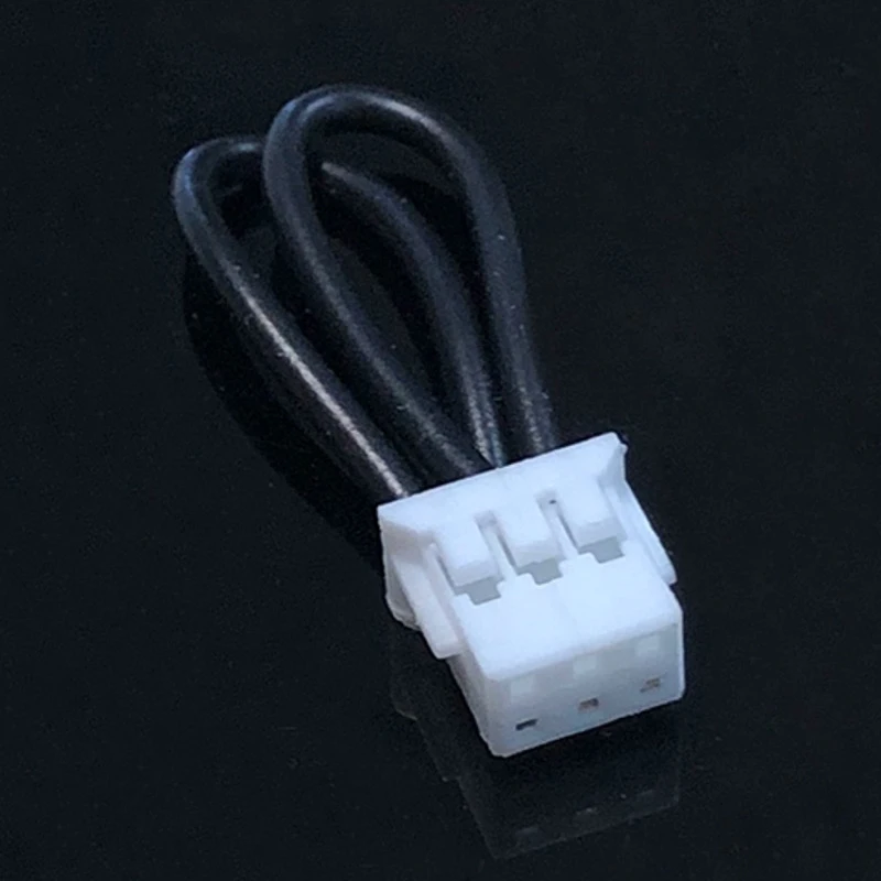 Заглушки экрана вентилятора стандартной линии доступны для вилок HP Microserver Gen8