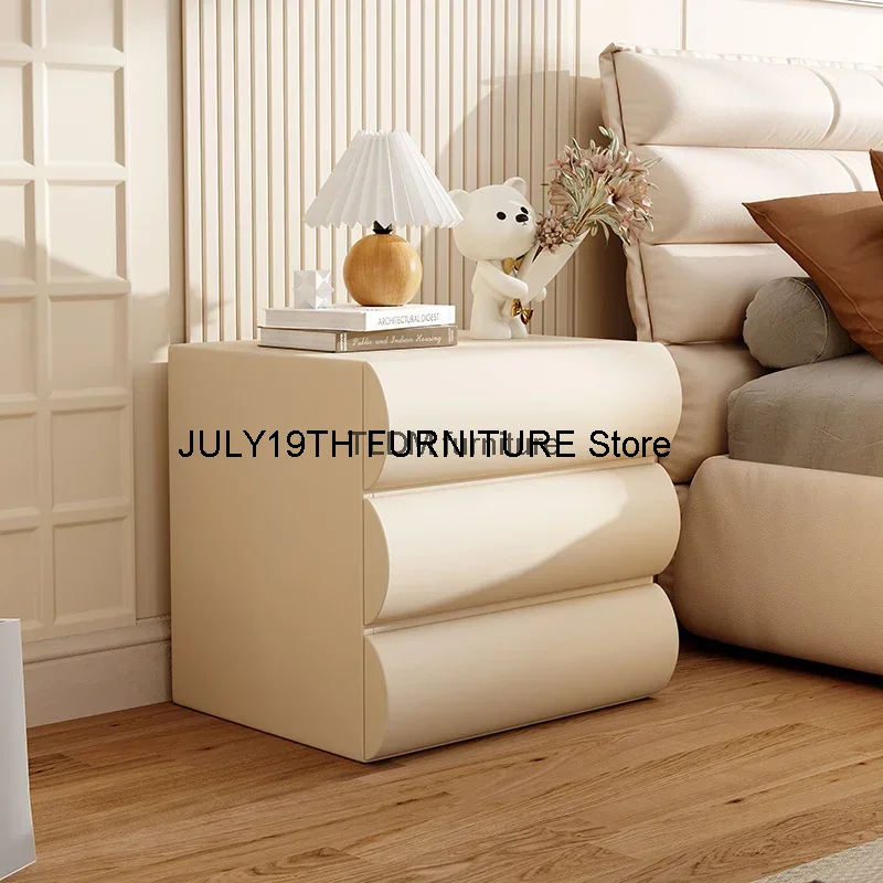 Маленькая прикроватная тумбочка прикроватный столик для спальни в