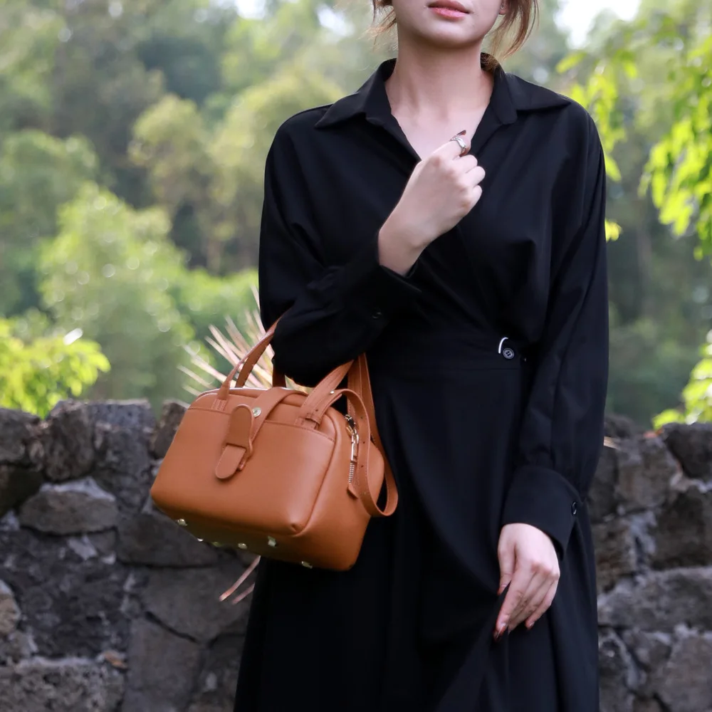 Cowhide Square Bags for Women Luxury Design Handbag Fashion Doctor Pillow Bag Large Capacity Shoulder Crossbody Bag Real Leather