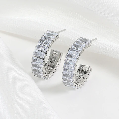 Женские серьги-обручи с квадратным цирконом, в форме с