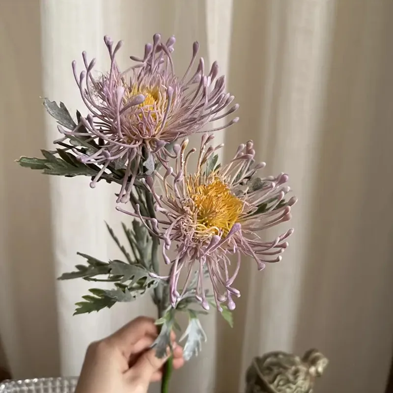 

Искусственные шелковые хризантемы-пауки 2 штуки