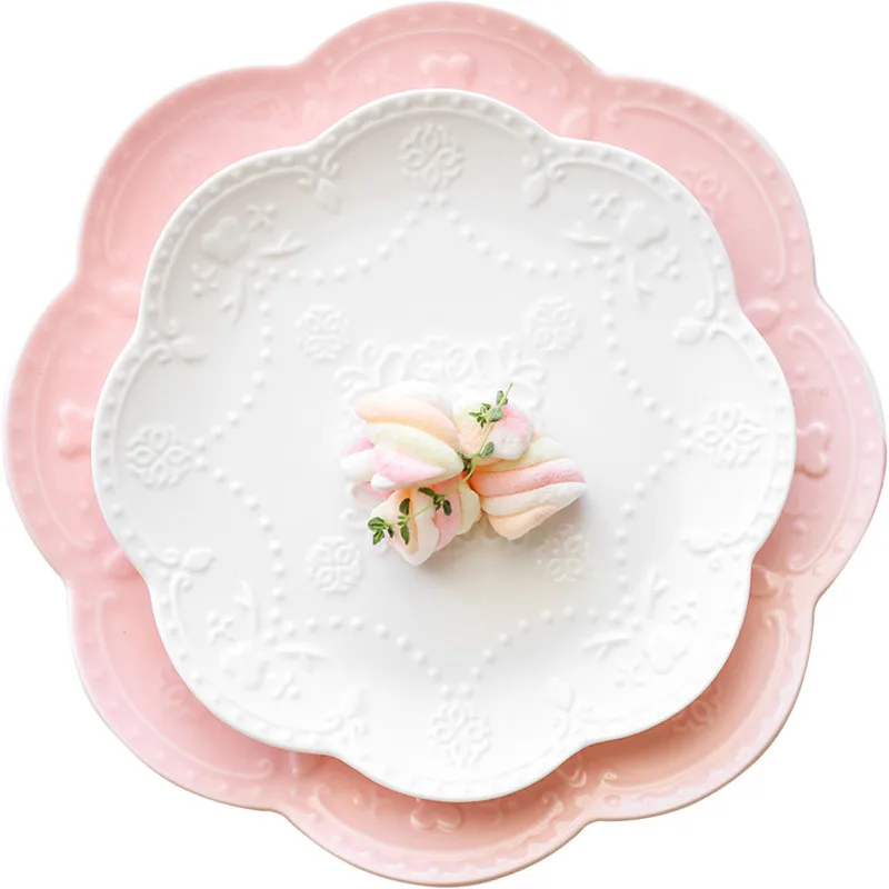 

Pink Ceramic Steak Plates White Embossed Flower Shape Cake Dishes Housewarming Wedding Gifts European Carved Style 6/8/10 Inches