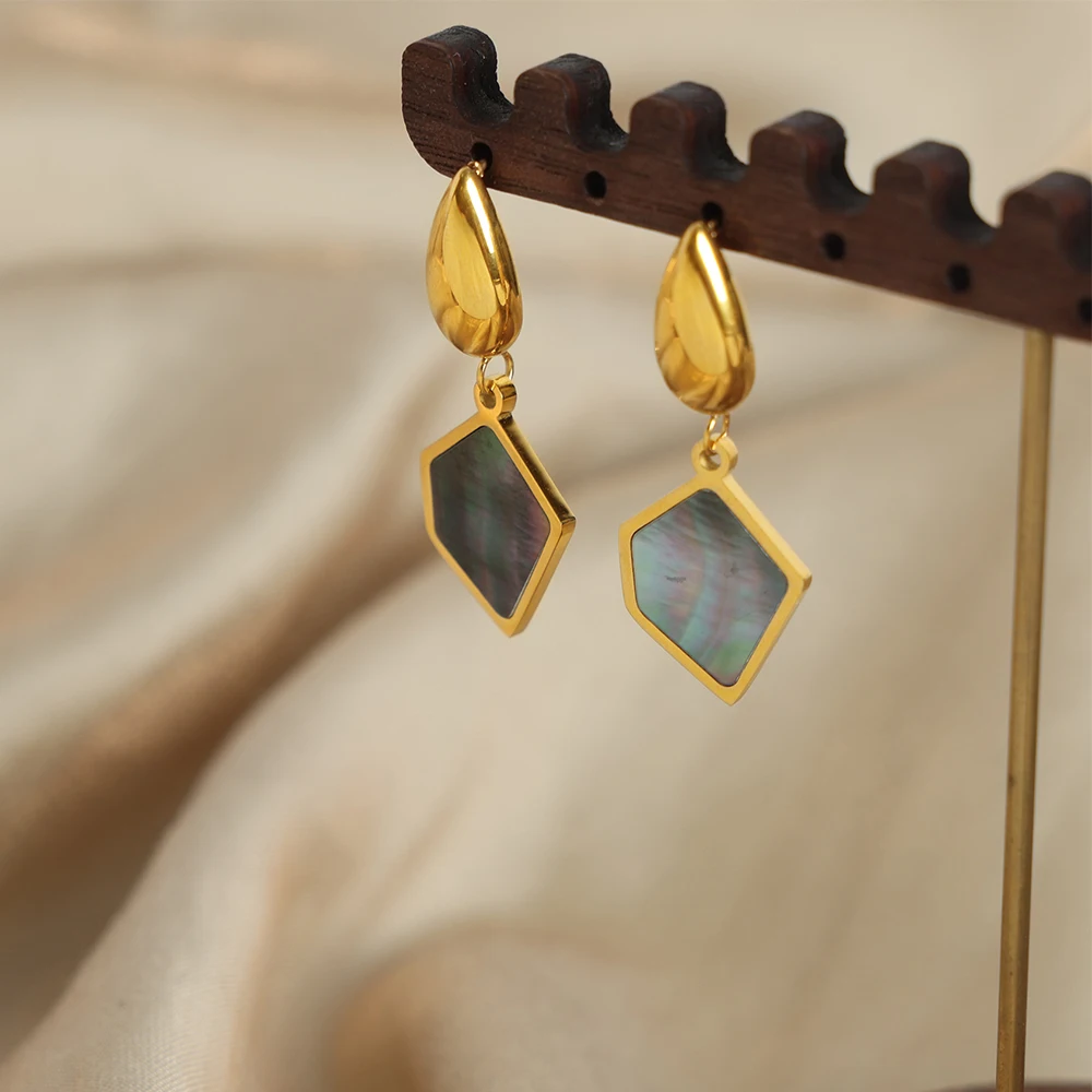 Женские серьги-подвески с натуральным камнем