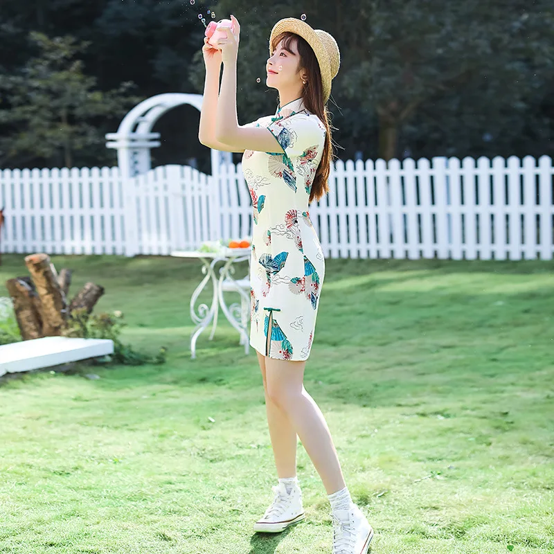 Лето 2024 короткое повседневное облегающее платье Ципао для маленькой девочки
