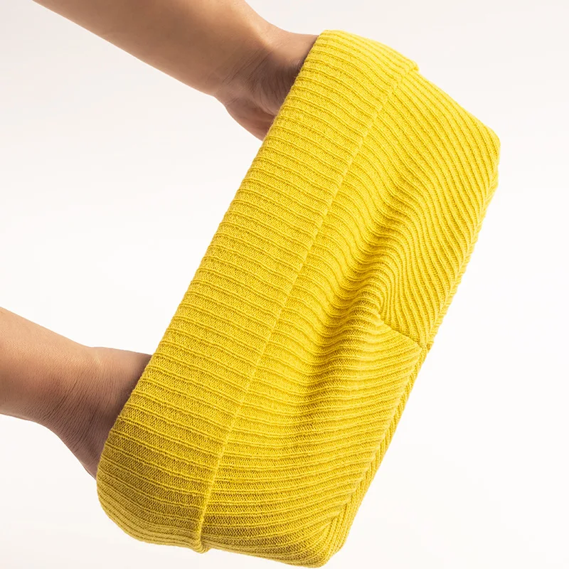 Зимние шапки для женщин вязаные облегающие с манжетами девочек осенние женские