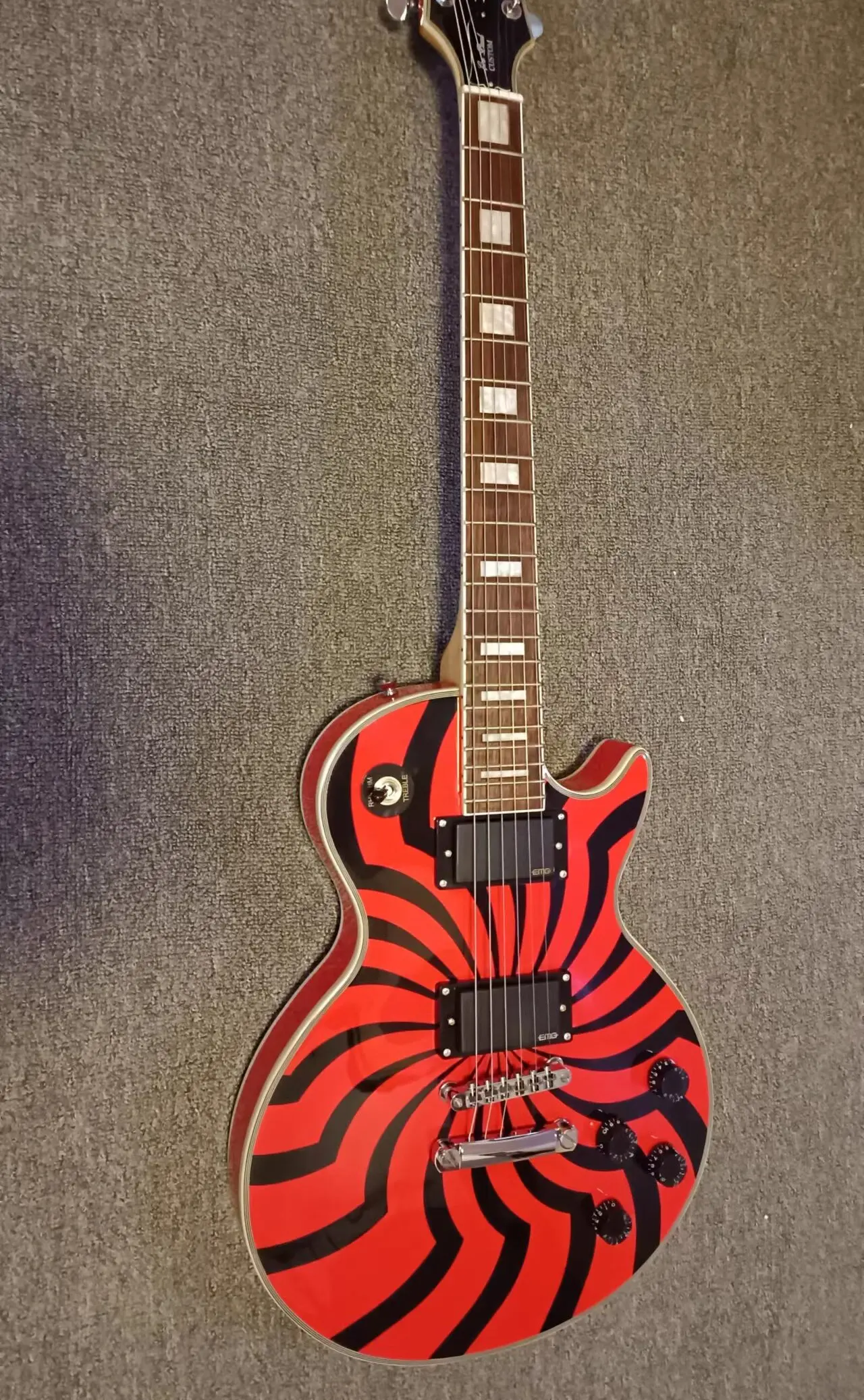 

LP ZAKK WYIDE electric guitar, windmill orange, EMG pickup LP bridge, metal white pieces, factory real pictures, can be modified