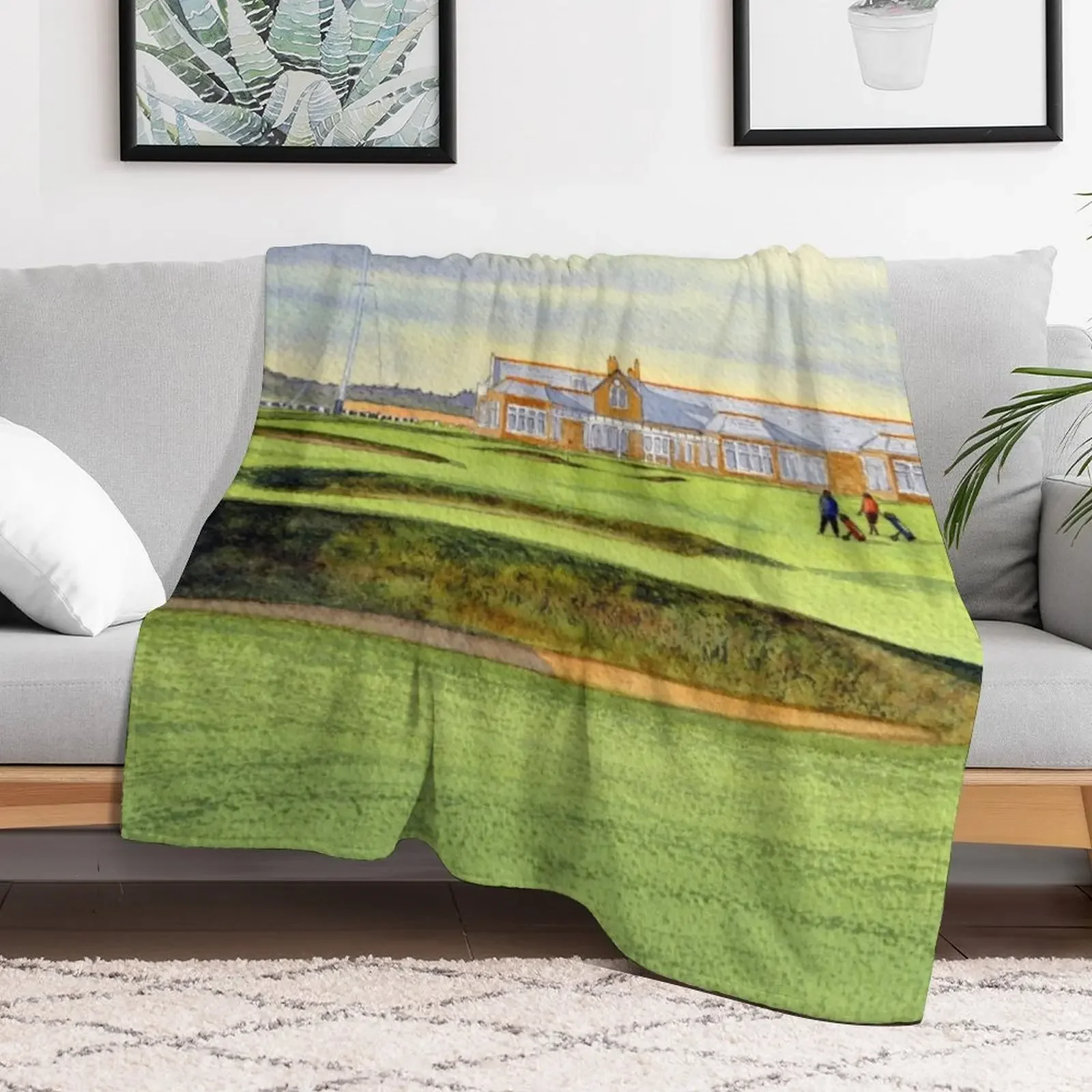 Фото Плед Royal Troon Golf Course 18th And Clubhouse, легкий и уютный плед для кровати и дивана №2
