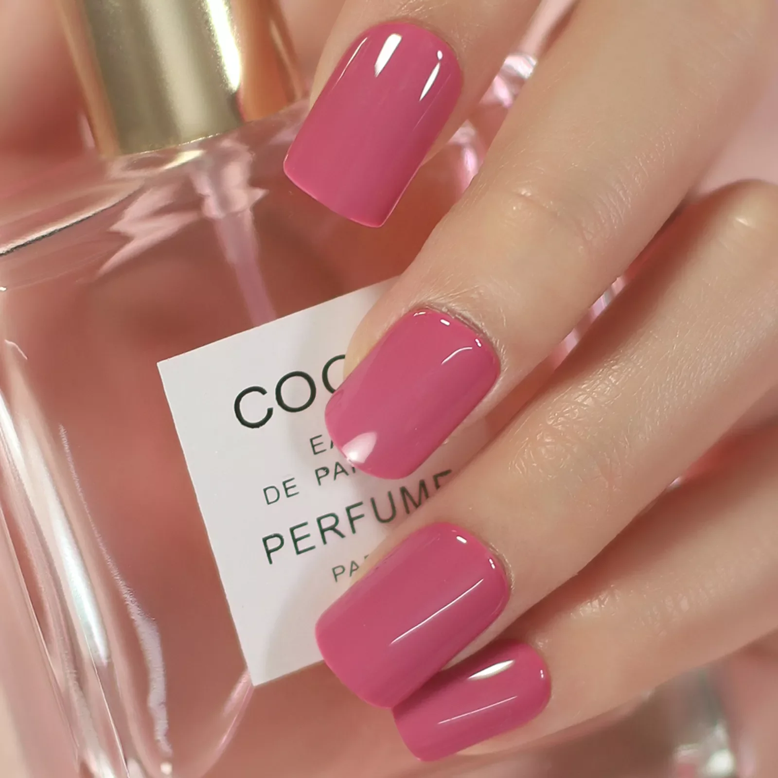 

Reuseable Fake Nails Press On Nails High Light Shiny Gelnails Rose Pink Square Short Ladies Fingernails Manicure Art Tips