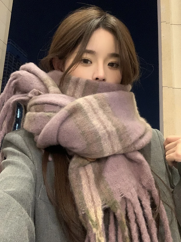 Вязаный шарф зимний женский и мужской клетчатый с кисточками в консервативном