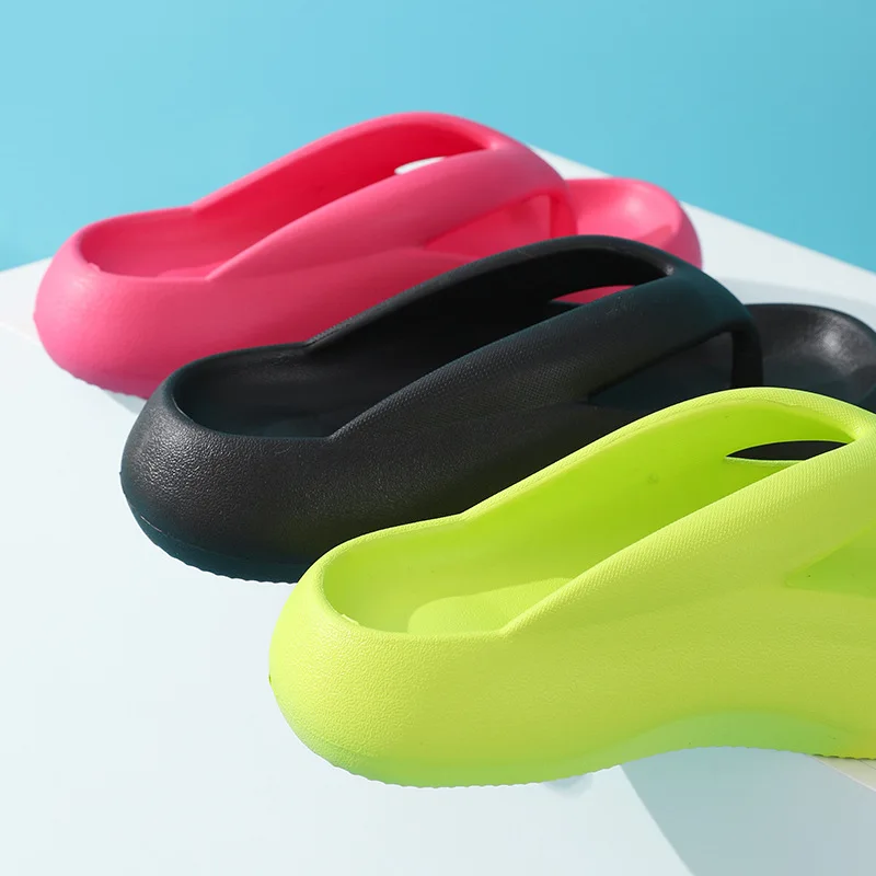 New Summer Women's Thick-Soled Slippers for Outdoor Wear with Casual Cool Comfortable Feeling EVA Flip-flops
