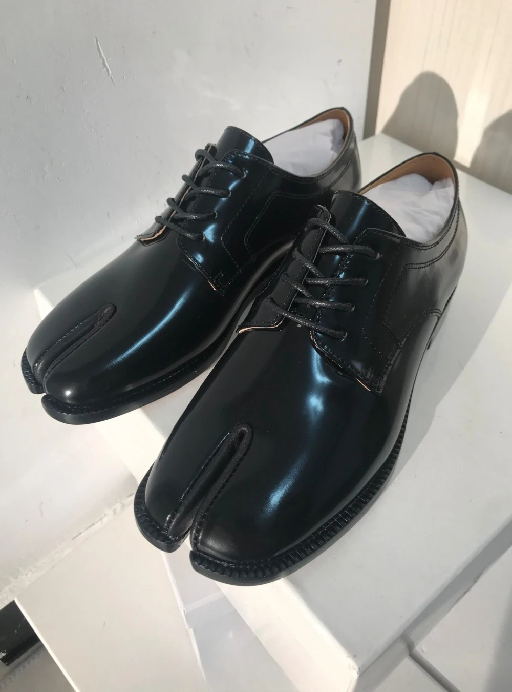 Automne - hiver 2024 euro américain nouvelle semelle épaisse talon Split Toe chaussures en cuir véritable sabot