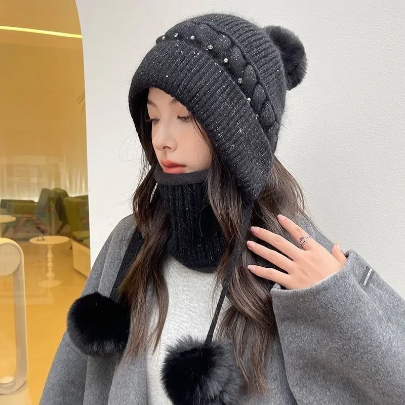 

Новые зимние вязаные шапки, женские модные шапки с жемчужным помпоном, шапки с ушами, женские теплые толстые шапки, шапка, ветрозащитные Лыж...